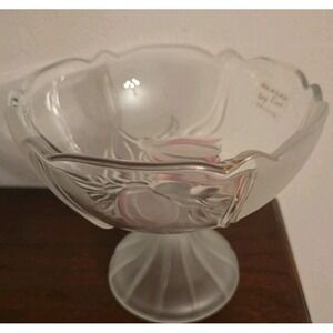 Vintage(NEW) Glasax Footed Bowl‎ Pink Frosted Embossed Tulips